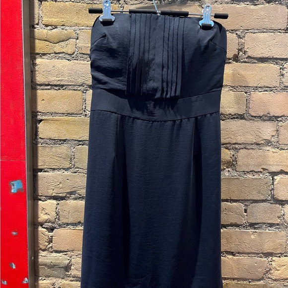 Banana Republic dark navy strapless dress. Size US 4. - Picture 3 of 8